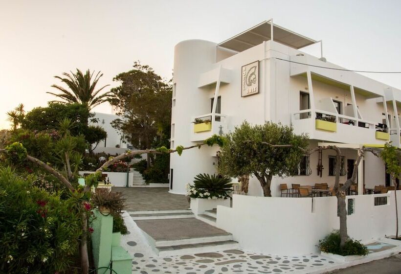 ホテル Aris Boutique