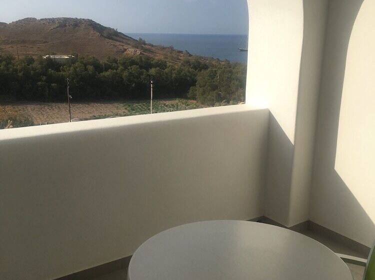 בית מלון כפרי Artemis Village