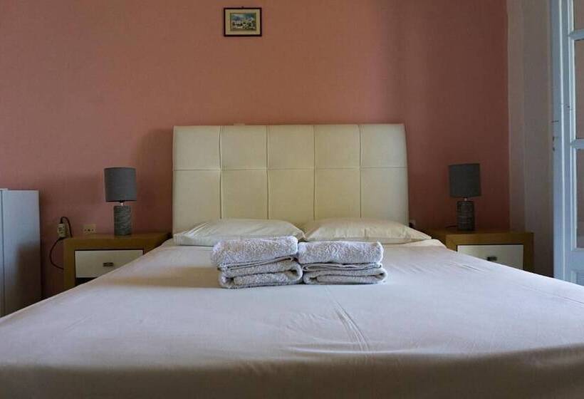 בית מלון כפרי Artemis Village