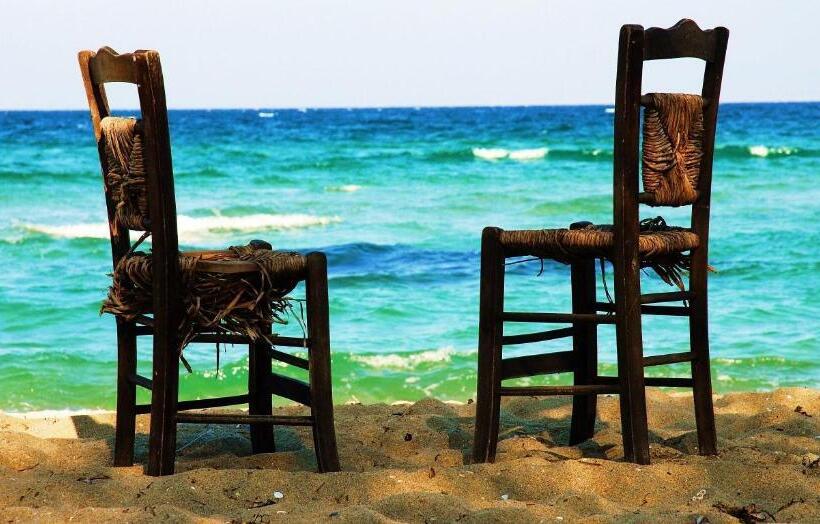 בית מלון כפרי Avra