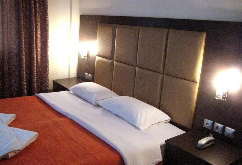 בית מלון כפרי Avra