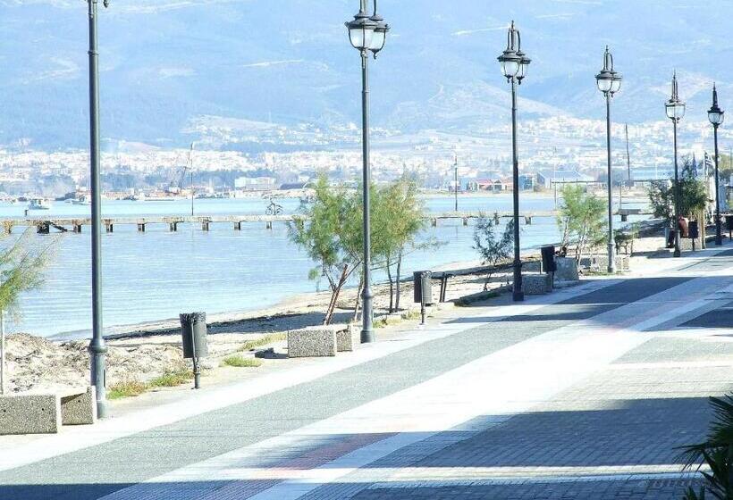 בית מלון כפרי Avra