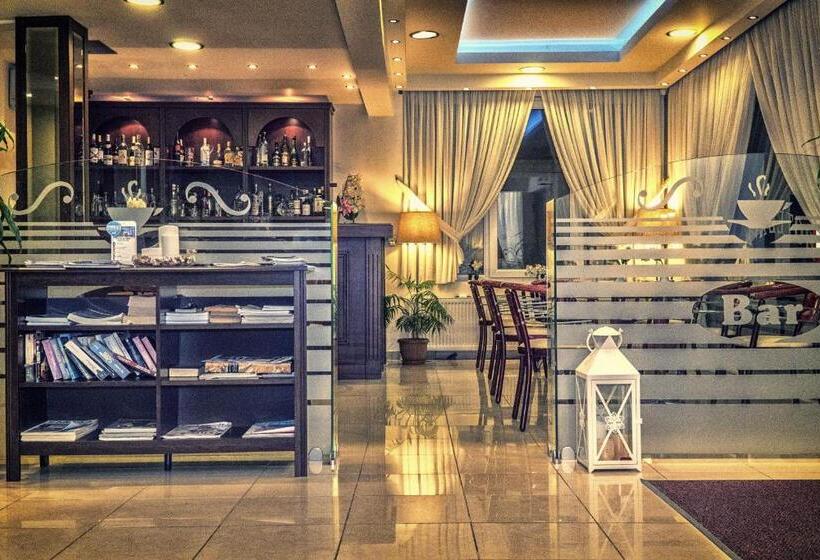 בית מלון כפרי Avra