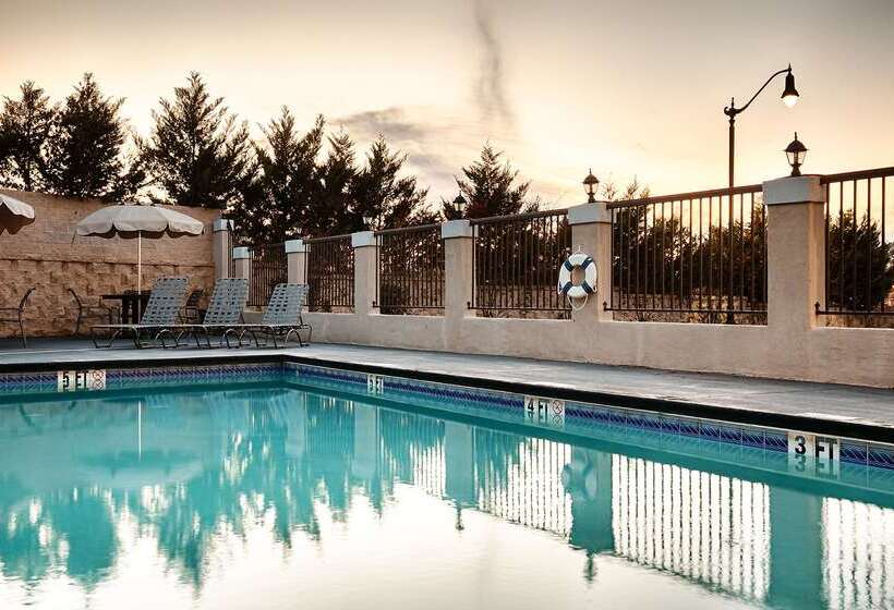 فندق Best Western Plus Circle Inn