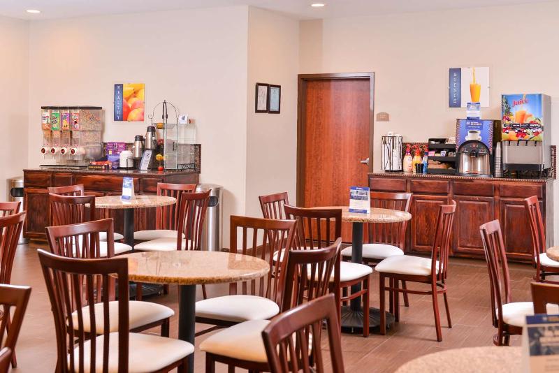 בית מלון כפרי Best Western Troy Inn