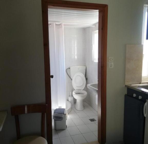 فندق Bikakis Family Apartments