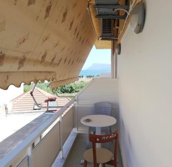 酒店 Bikakis Family Apartments