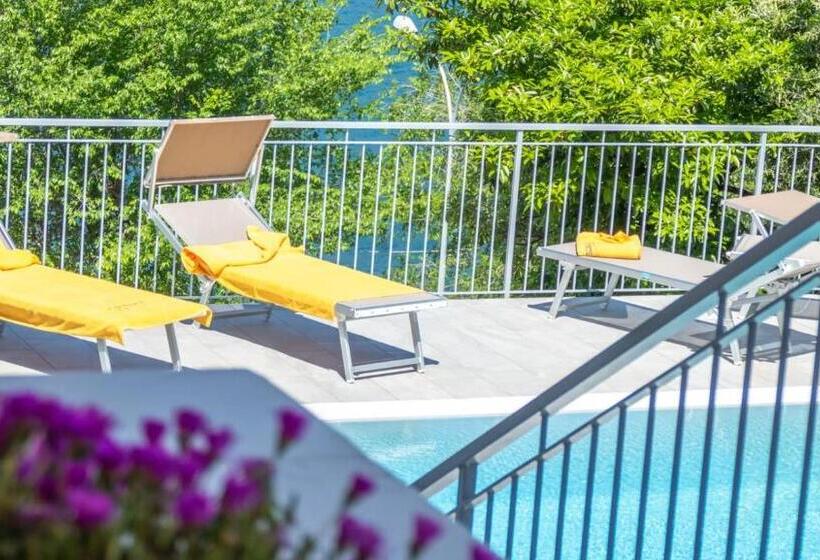 ホテル Casa Marinella