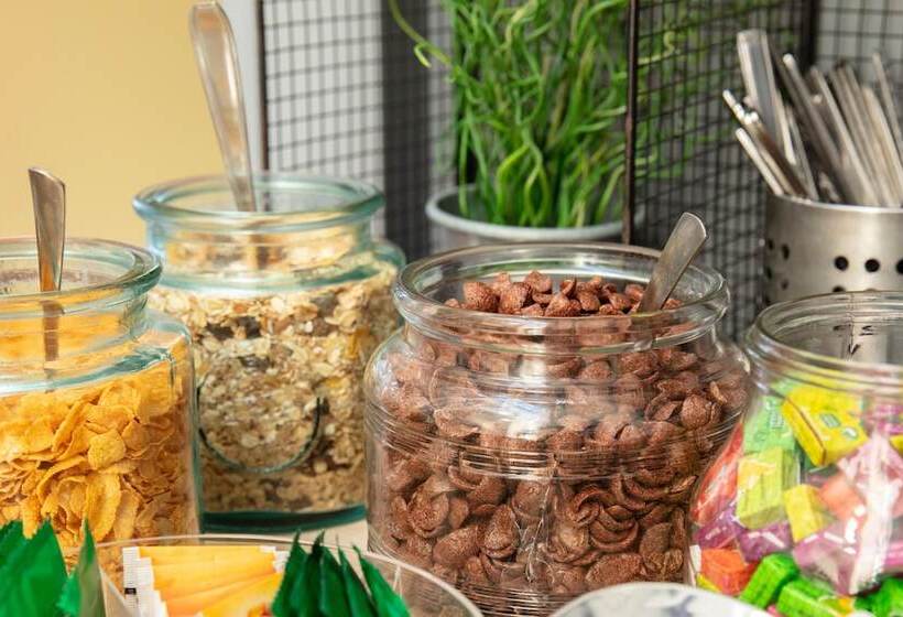 בית מלון כפרי Kyriad Eco Lille Sud   Noyelles Godault