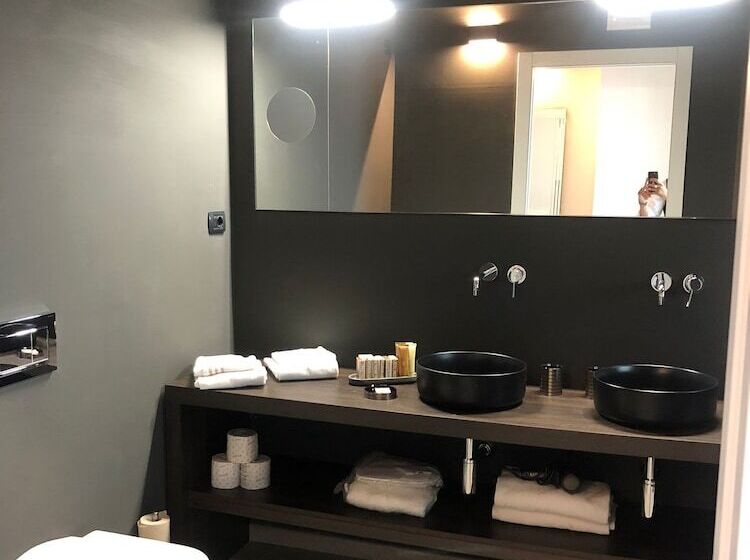 בית מלון כפרי Continental Urban Art