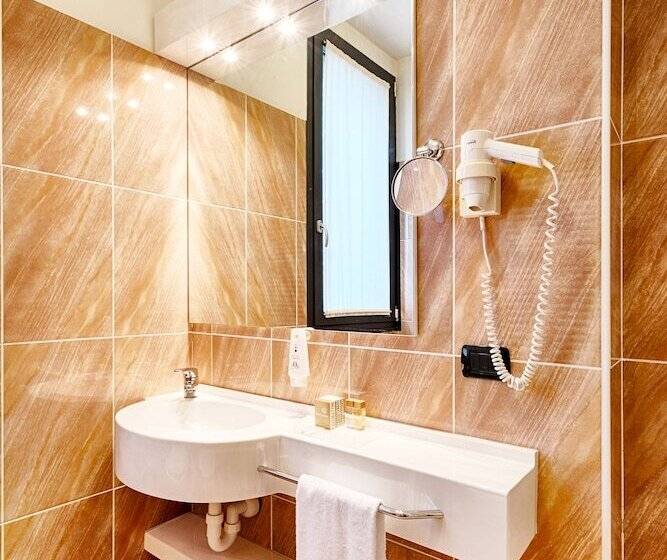 בית מלון כפרי Continental Urban Art