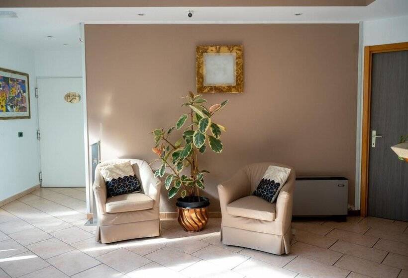 هتل Garni Villa Fontana