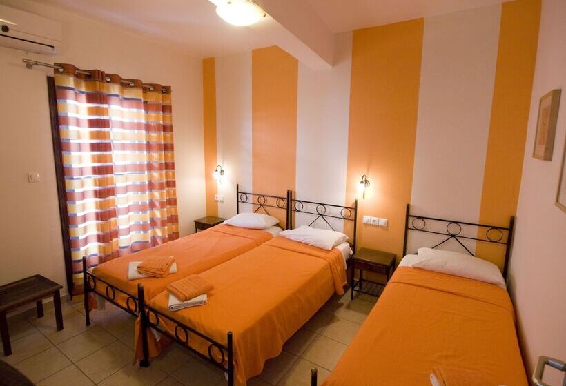 هتل Margarita Rooms