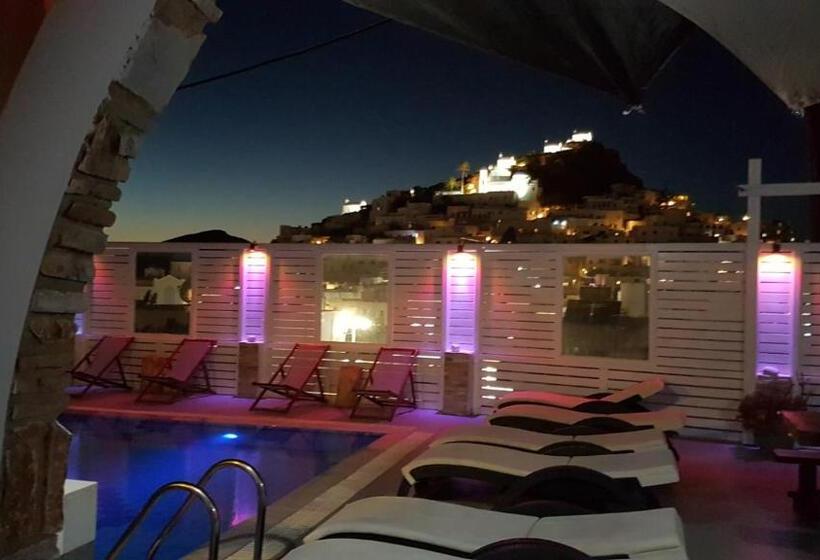 هتل Markos Village Pension