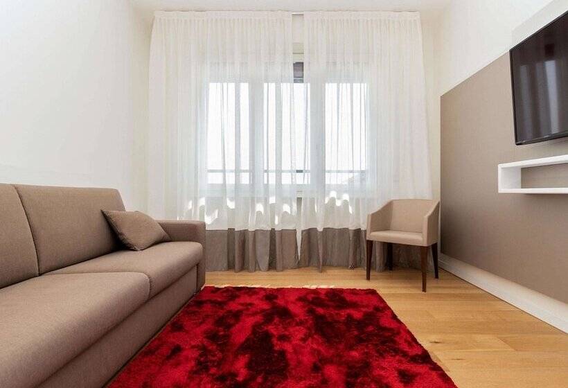 هتل Mercure Milano Solari