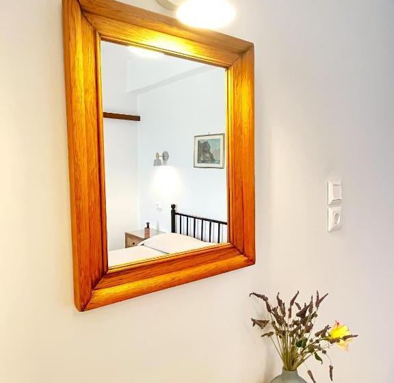 هتل Pefkakia Park