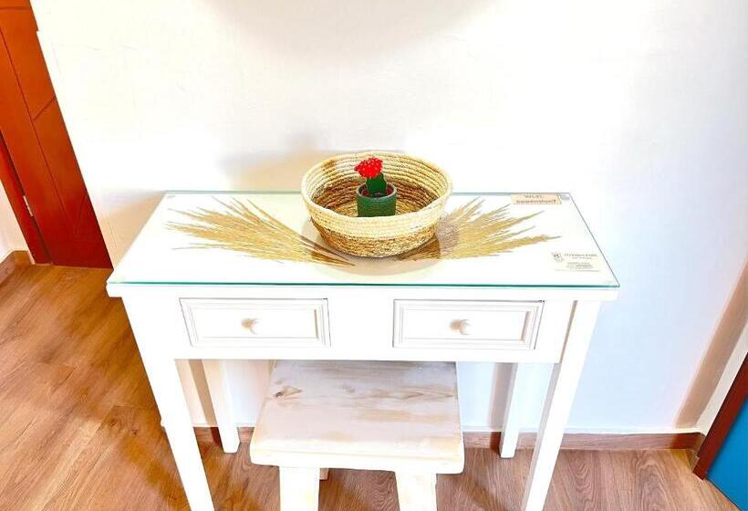 هتل Pefkakia Park