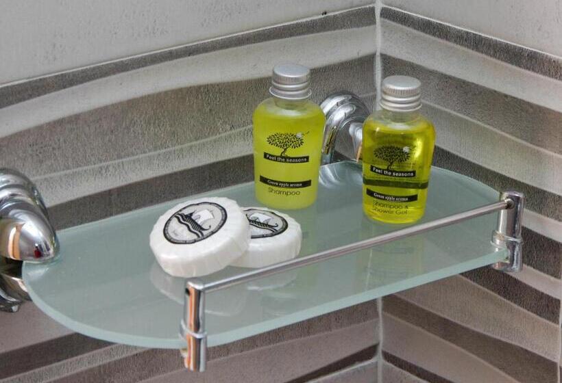 هتل Pefkakia Park