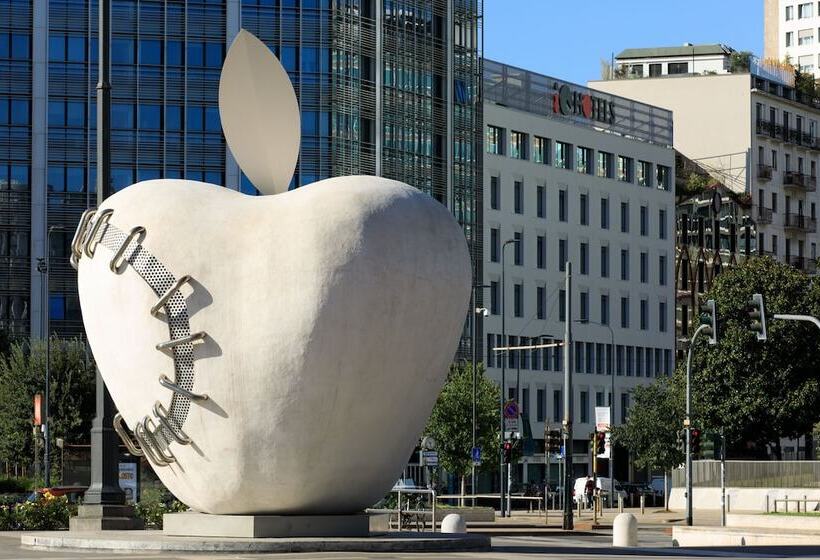 هتل Enjoy Milano Skyline