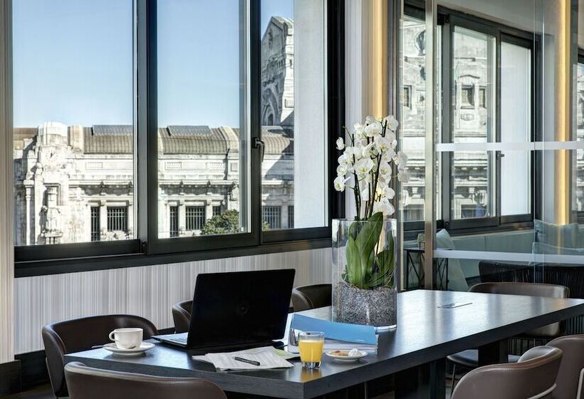 هتل Enjoy Milano Skyline