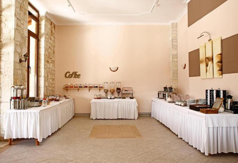 בית מלון כפרי Stratos