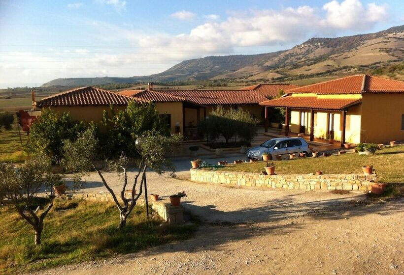 בית מלון כפרי Su Nuraxi