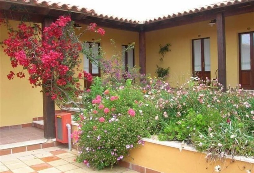 בית מלון כפרי Su Nuraxi