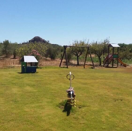 בית מלון כפרי Su Nuraxi