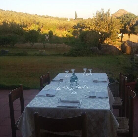 בית מלון כפרי Su Nuraxi