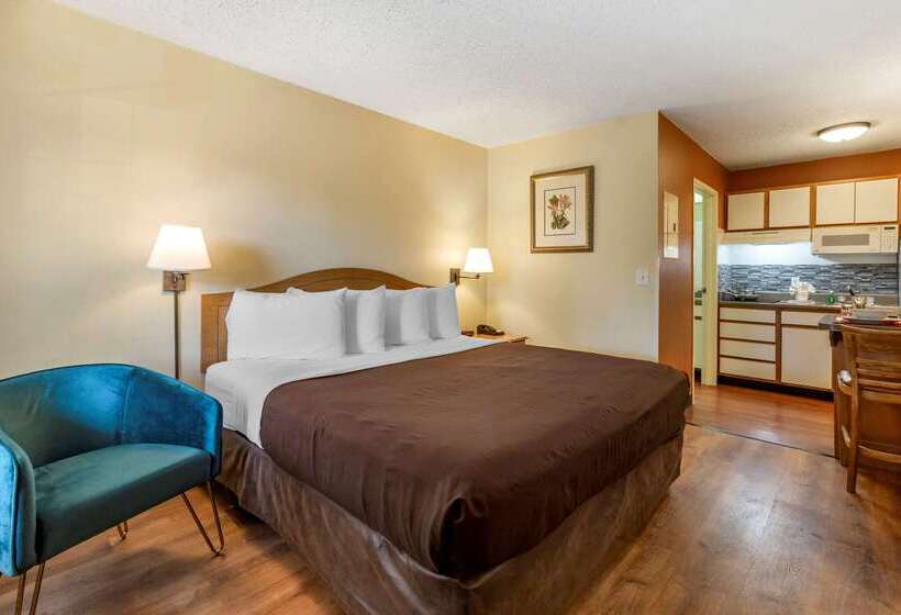 Отель Suburban Studios