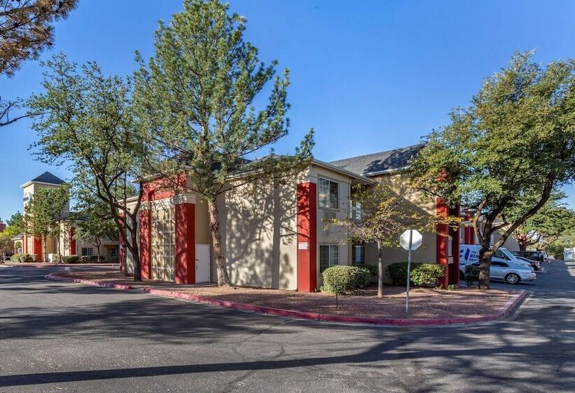 Отель Suburban Studios