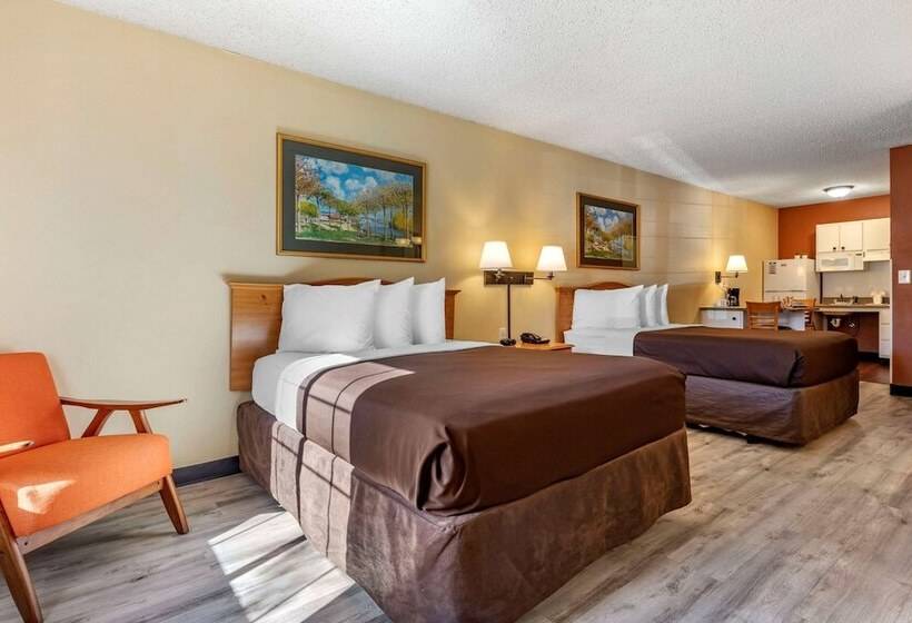 Отель Suburban Studios