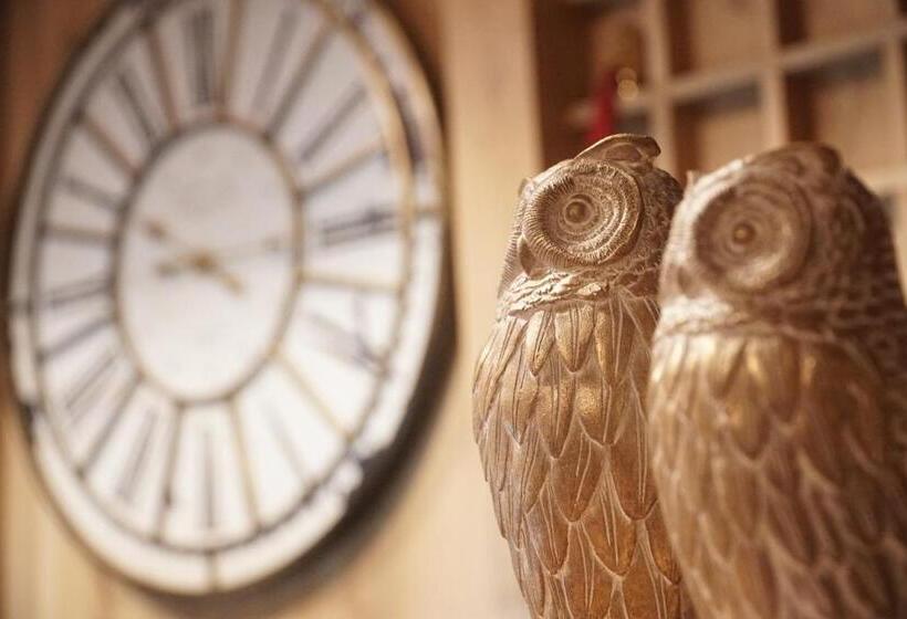 هتل Xenonas Iresioni