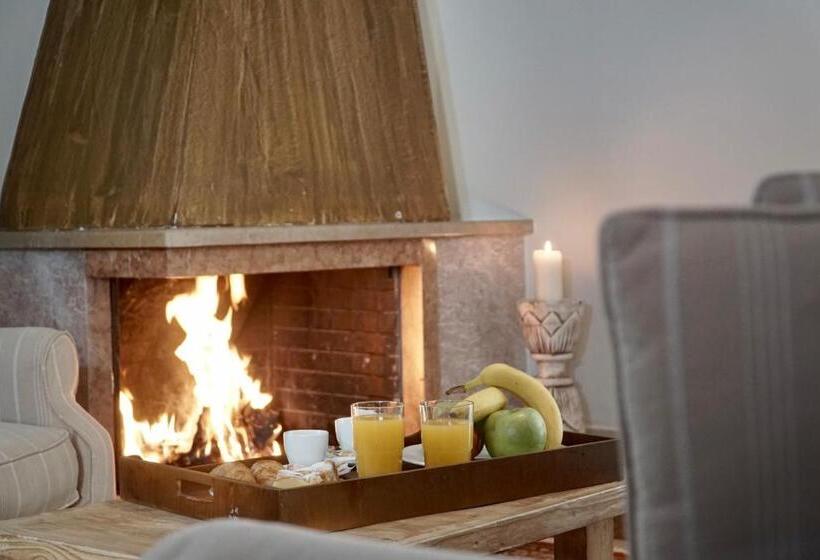 هتل Xenonas Iresioni