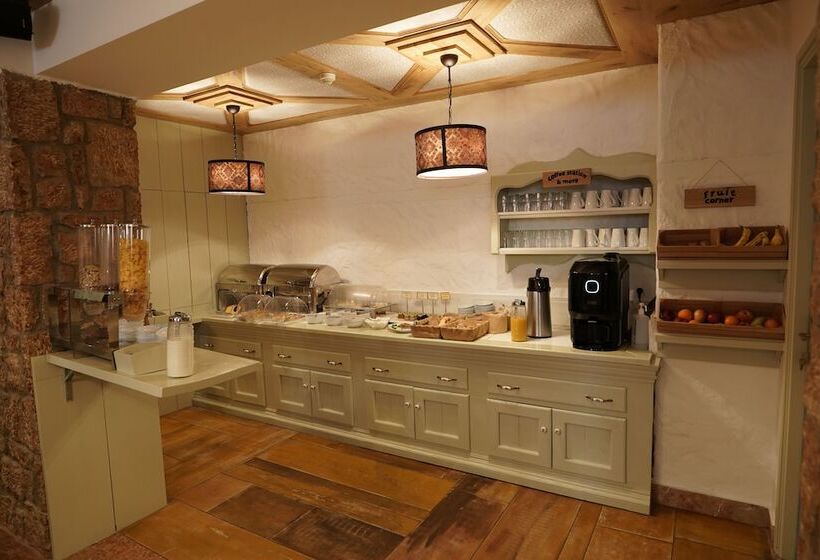 هتل Xenonas Iresioni