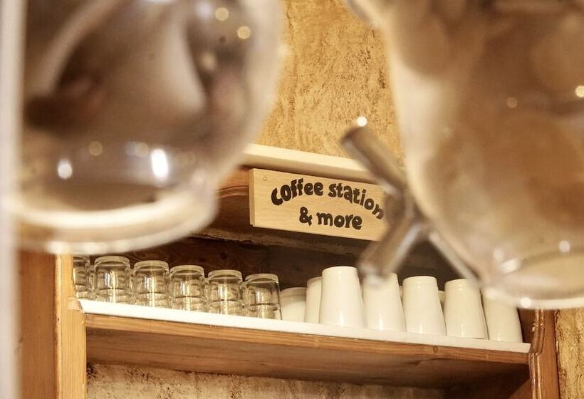 هتل Xenonas Iresioni