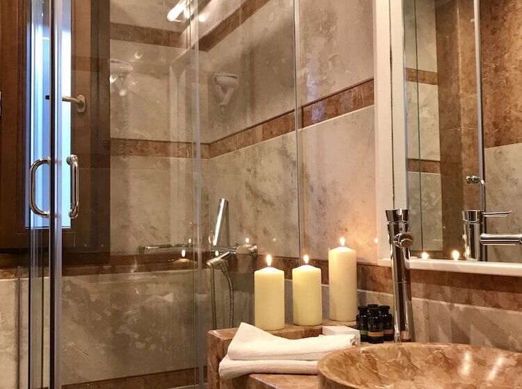 هتل Xenonas Iresioni