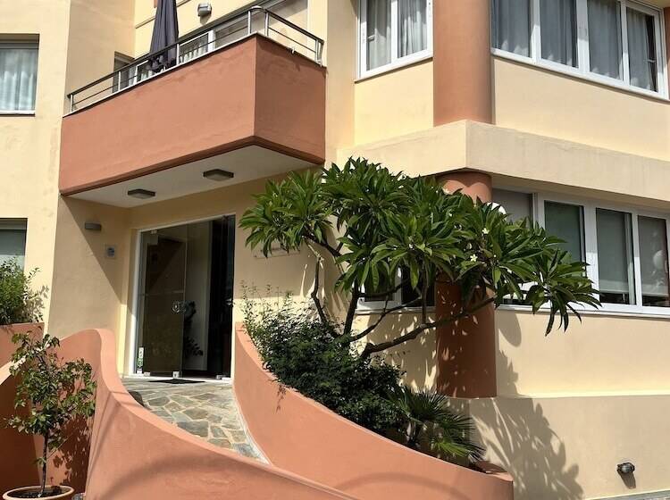 Iolkos Hotel Apartments