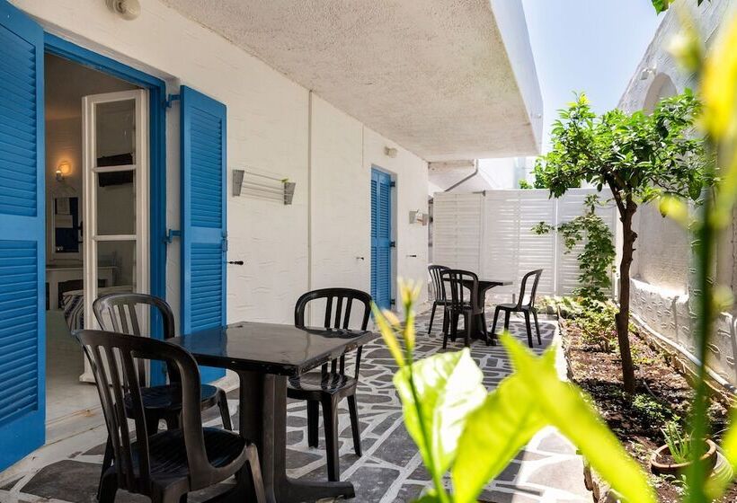 Stratos Apartments & Studios