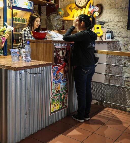 Young And Happy Latin Quarter By Hiphophostels