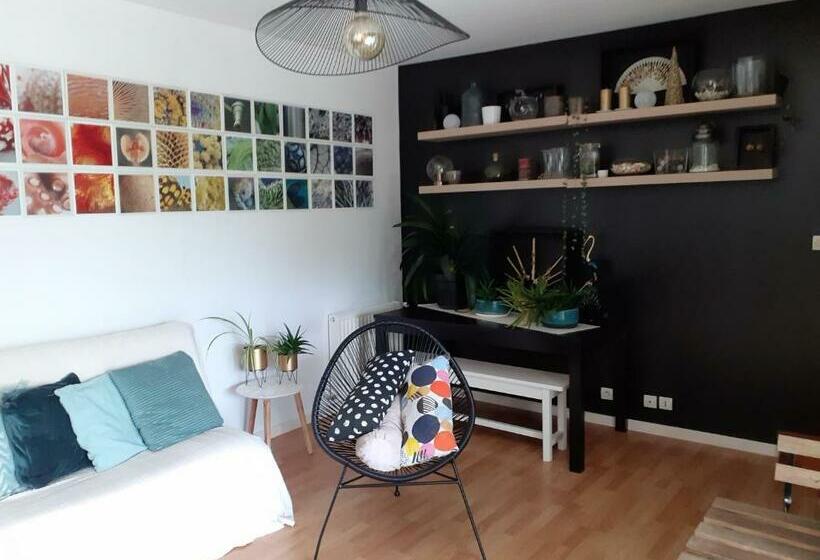 민박 Au Bosquet, Chambre Et Salle De Bains Avec Petit Déjeuner à 600 M Du Centre Dans Un Cadre Calme Et V