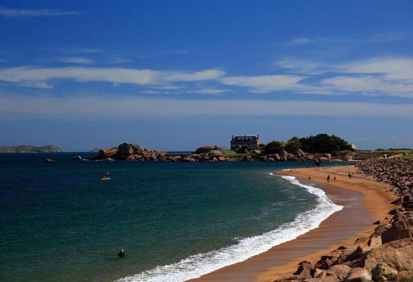 مبيت وإفطار Aux Arbres Chanteurs