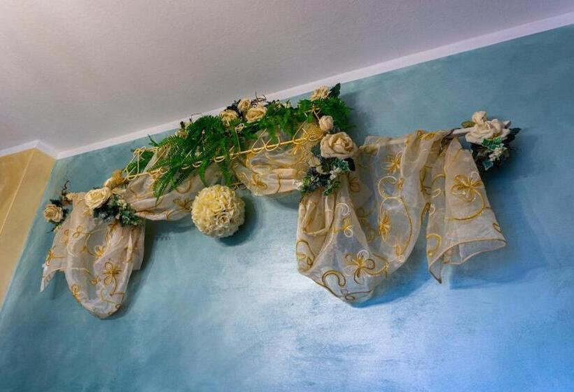 ベッドアンドブレックファースト Bellavista Versilia