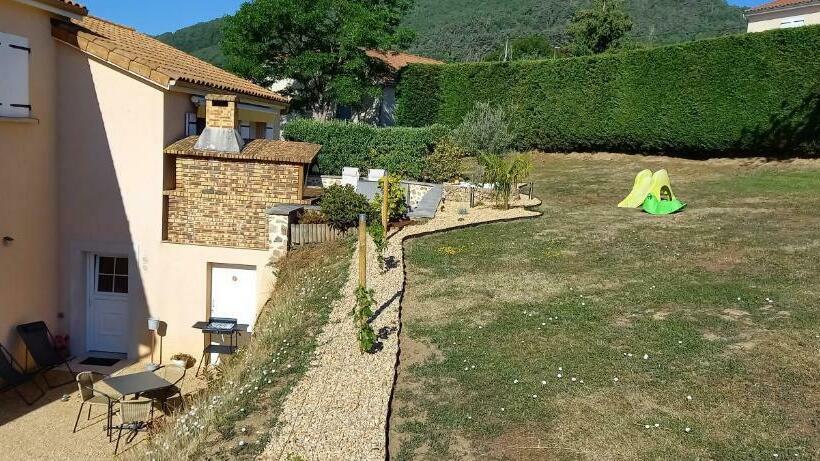 مبيت وإفطار Chambre D Hôte Chez Nathalie & Roland