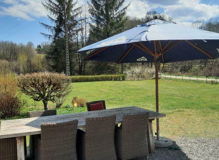 ベッドアンドブレックファースト Chambre D Hôte Le Châtaignier