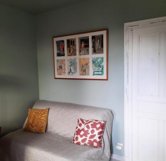 ベッドアンドブレックファースト Chambre D Hôte Le Châtaignier