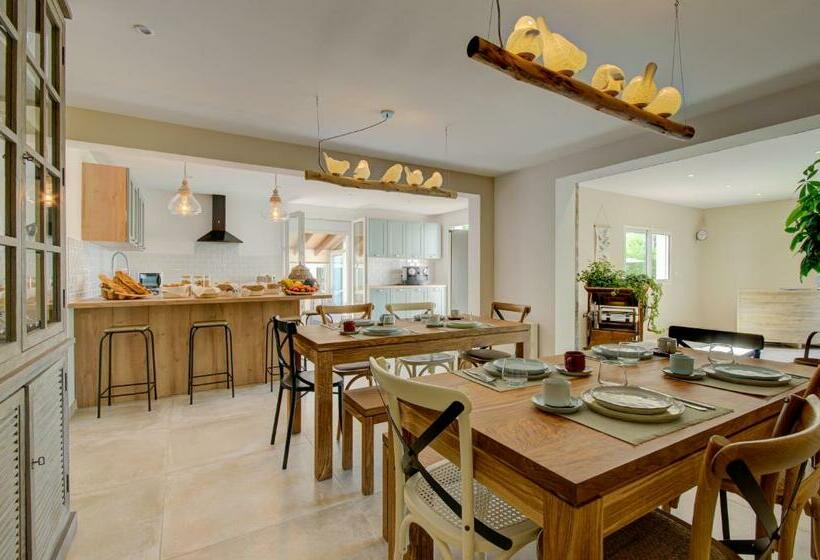 민박 Domaine Le Courti   Adult Only