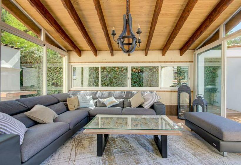 민박 Domaine Le Courti   Adult Only