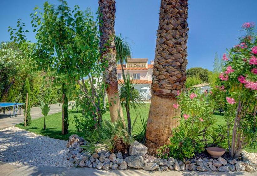 민박 Domaine Le Courti   Adult Only