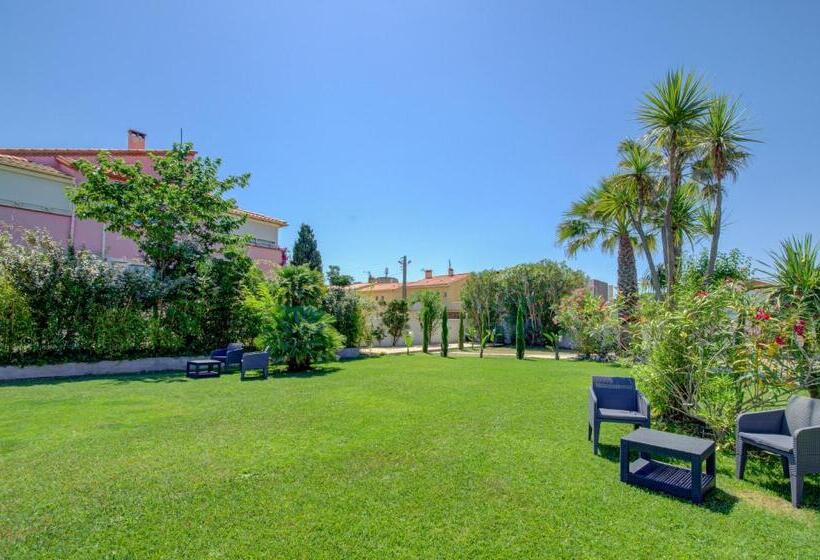 민박 Domaine Le Courti   Adult Only